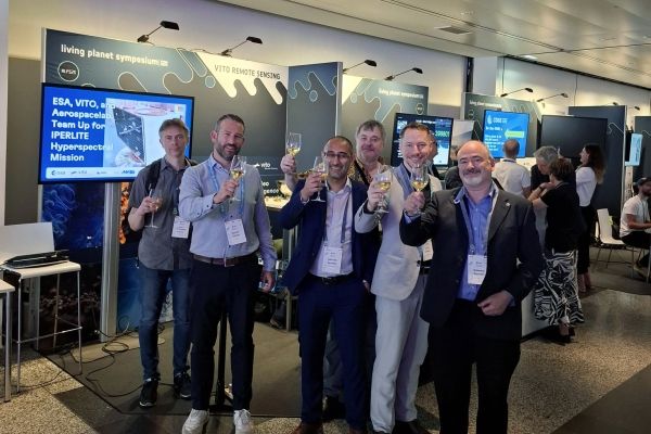 Partners signing agreement for IPERLITE space mission at LPS25