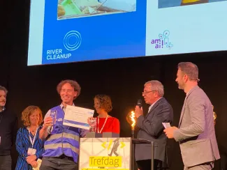 NEWS_WasteWatchers_Award2024_Klaasonstage
