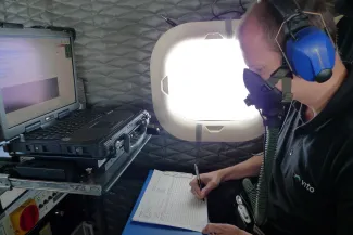 operator Johan taking notes on APEX flight